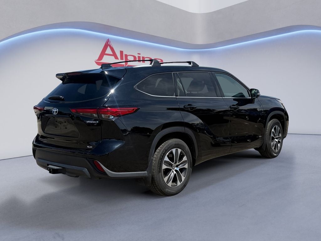 2022 Toyota Highlander Hybrid XLE