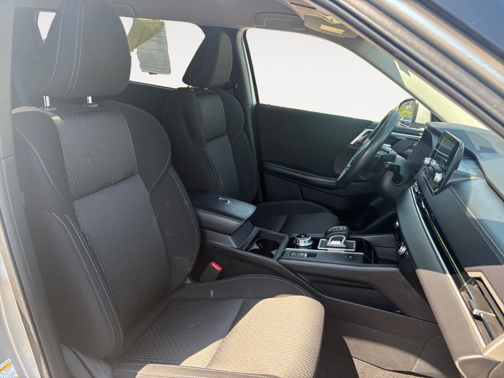 2024 Mitsubishi Outlander ES