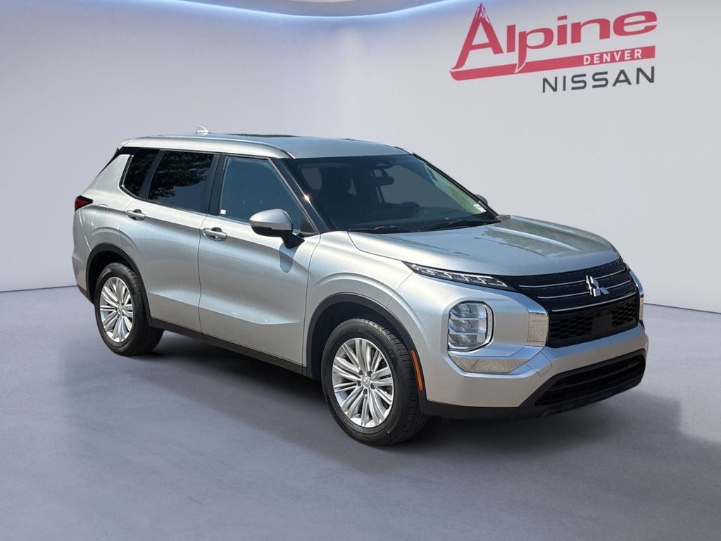 2024 Mitsubishi Outlander ES