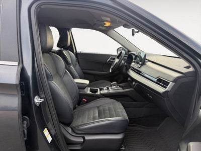 2024 Mitsubishi Outlander Base