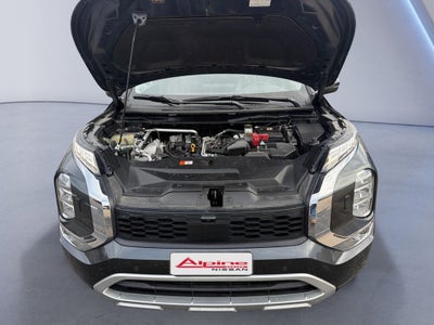 2024 Mitsubishi Outlander Base