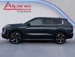 2024 Mitsubishi Outlander Base