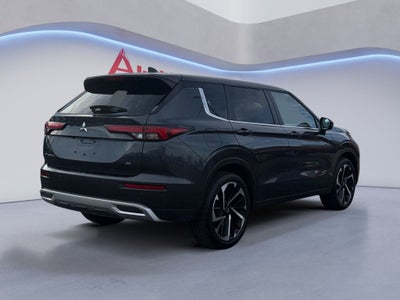 2024 Mitsubishi Outlander Base
