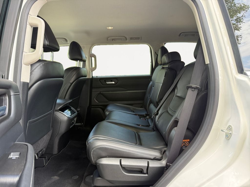 2025 Nissan Armada SV