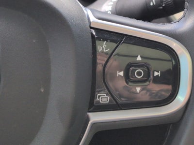 2022 Volvo XC60 B5 Inscription