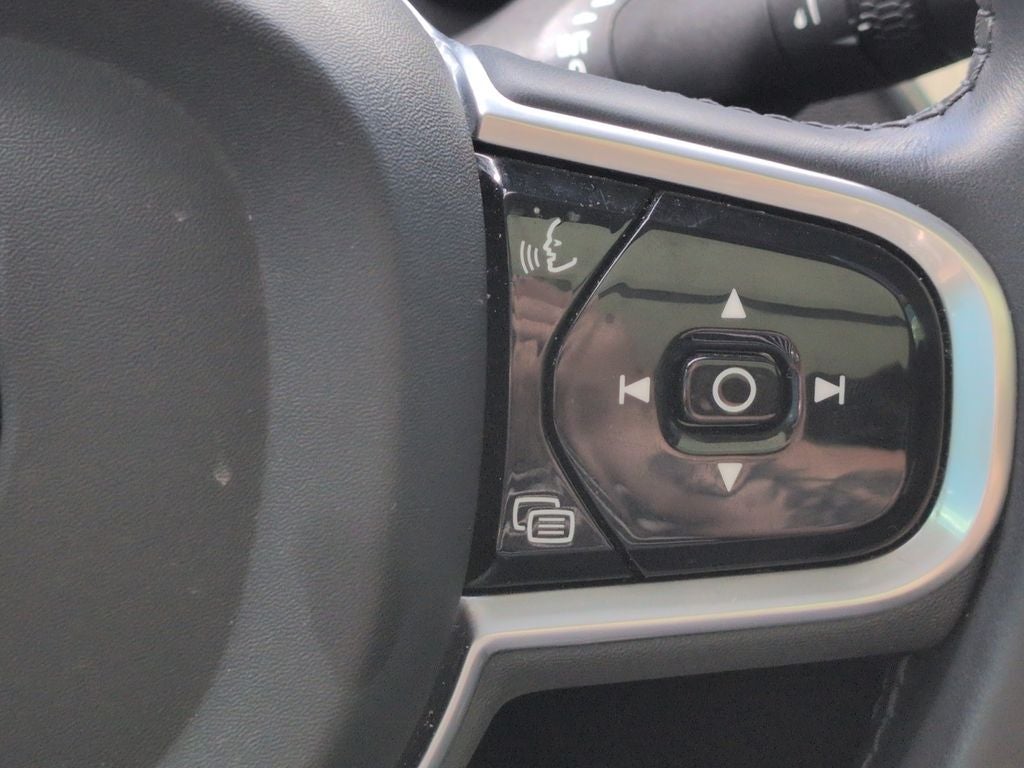 2022 Volvo XC60 B5 Inscription