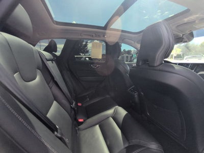 2022 Volvo XC60 B5 Inscription