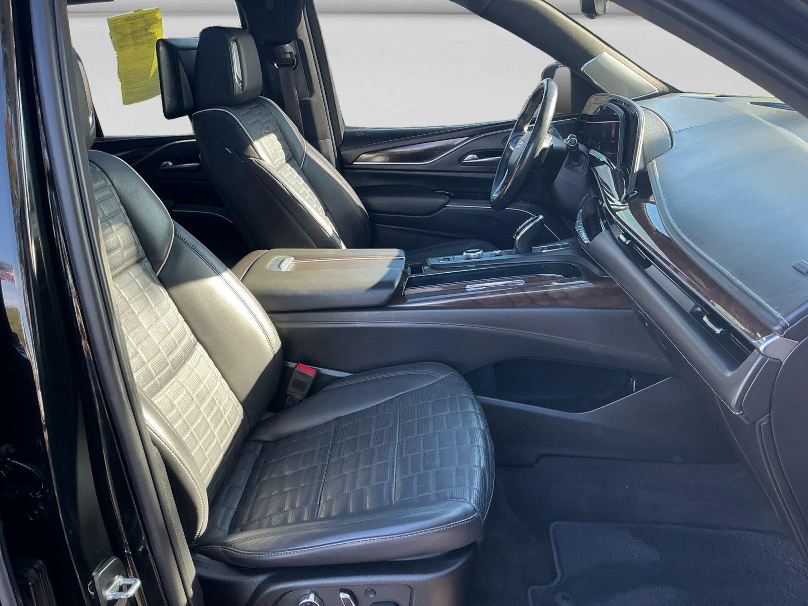 2023 Cadillac Escalade 4WD Sport Platinum
