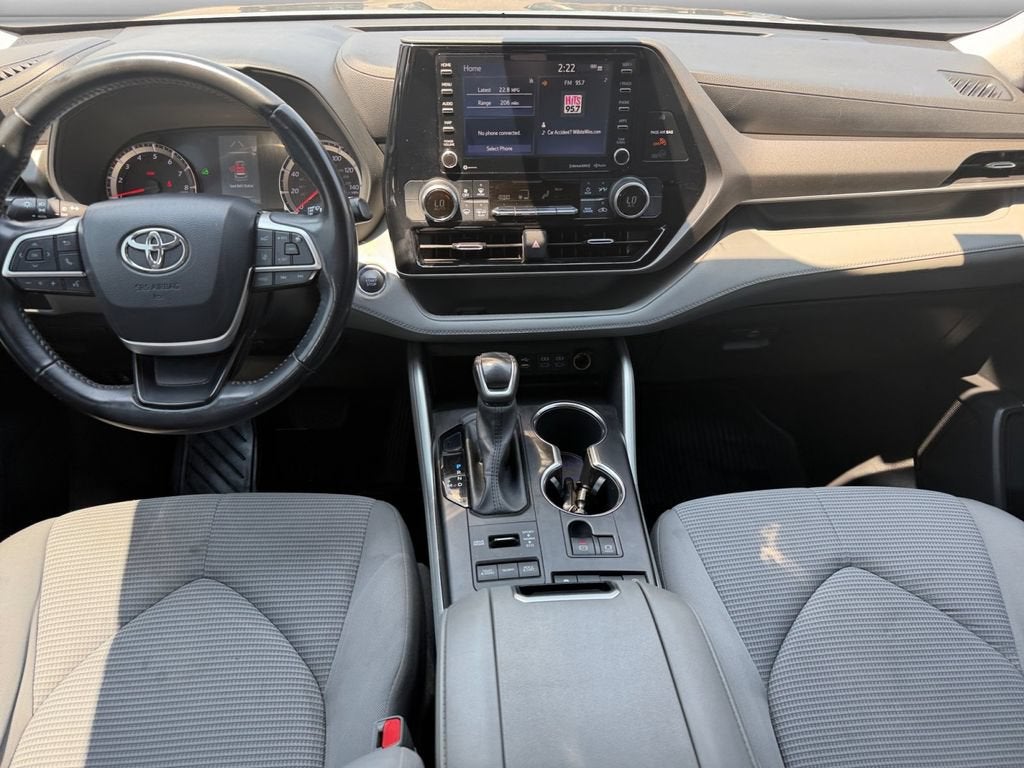 2022 Toyota Highlander LE