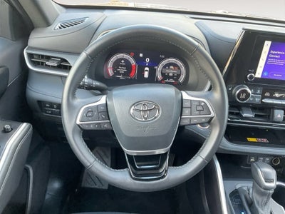 2025 Toyota Highlander LE