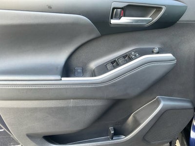 2025 Toyota Highlander LE