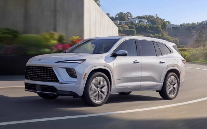 2027buickenclave-exterior-01